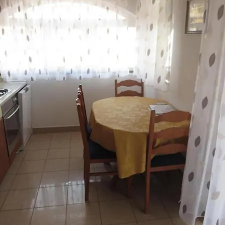 Apartment Dani 2 *